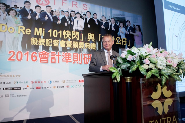 ../Images/Fa04-140.jpg